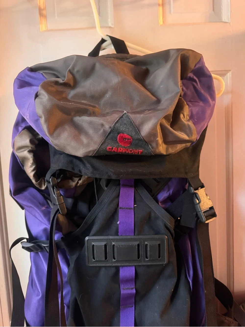 Vintage Garmont Internal Frame Hiking Backpack . 50–55L Perfect for hikers
